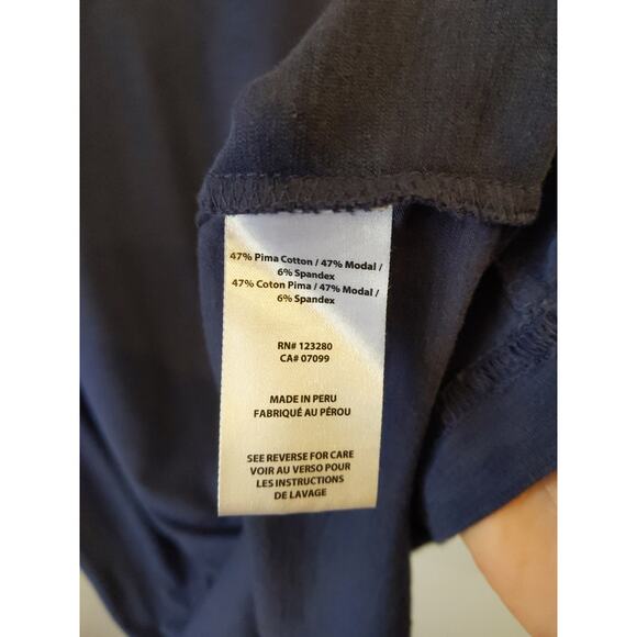 Men's Travis Mathew Navy V-Neck T-Shirt Size L Premium Pima Cotton Modal Blend - Picture 4 of 7